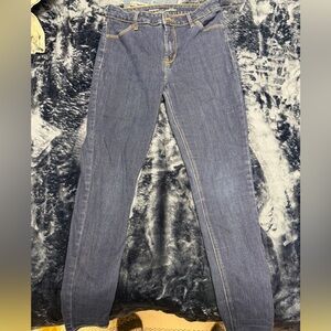 Old Navy size 6 hi rise super skinny dark wash jeans